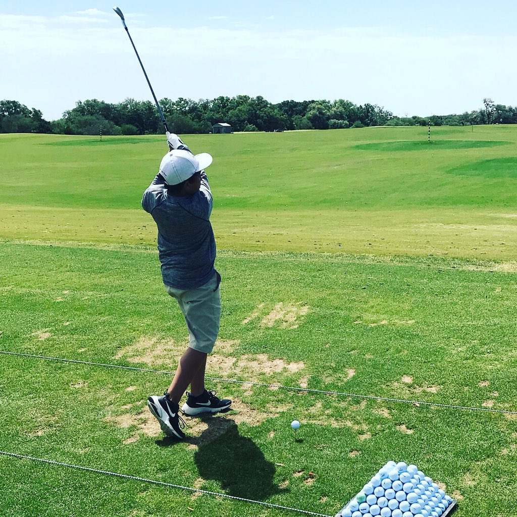 emmietx17's tweet photo. This morning Phenix participated in the children’s golf clinic with @thefirsttee at @valerotxopen #futurepgapro #futurepgaplayer #liveunderpar #growthegame #golflife #thefirsttee #juniorgolf #valerotexasopen https://t.co/weMCKVIk4a