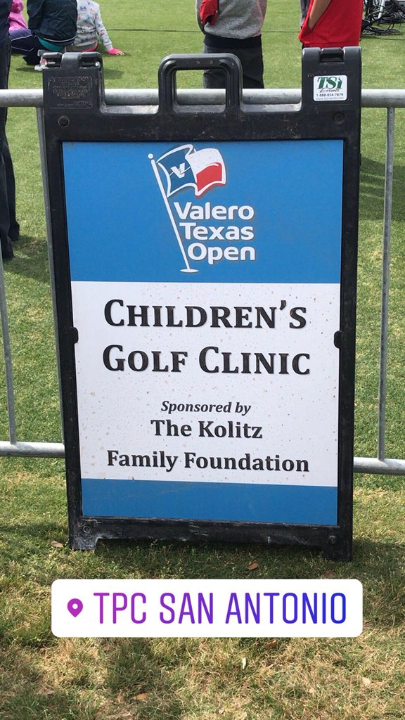 emmietx17's tweet photo. This morning Phenix participated in the children’s golf clinic with @thefirsttee at @valerotxopen #futurepgapro #futurepgaplayer #liveunderpar #growthegame #golflife #thefirsttee #juniorgolf #valerotexasopen https://t.co/weMCKVIk4a