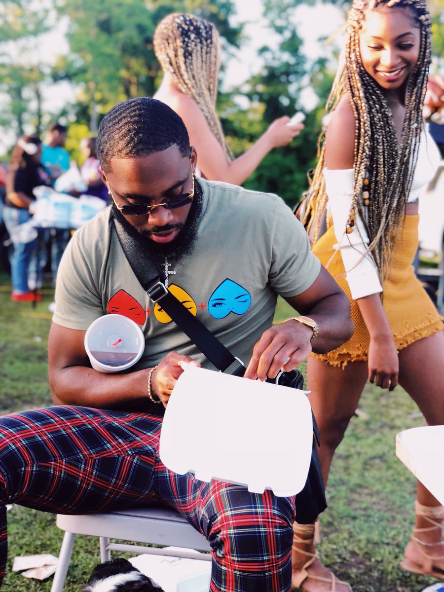 TopFlightTrey's tweet photo. Fashion might really be my passion.
#PVSpringFest2k18 https://t.co/0LowIaeqBk