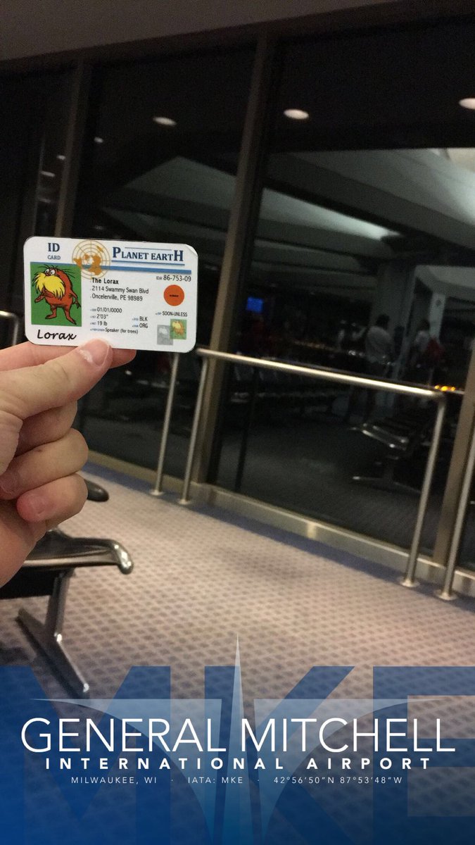 CL507869apes's tweet photo. The mass amount of rain coming down throughout the day could possibly contain many harmful pollutants from the planes and cars. #apesair @franklinlorax https://t.co/HBZ145Towq