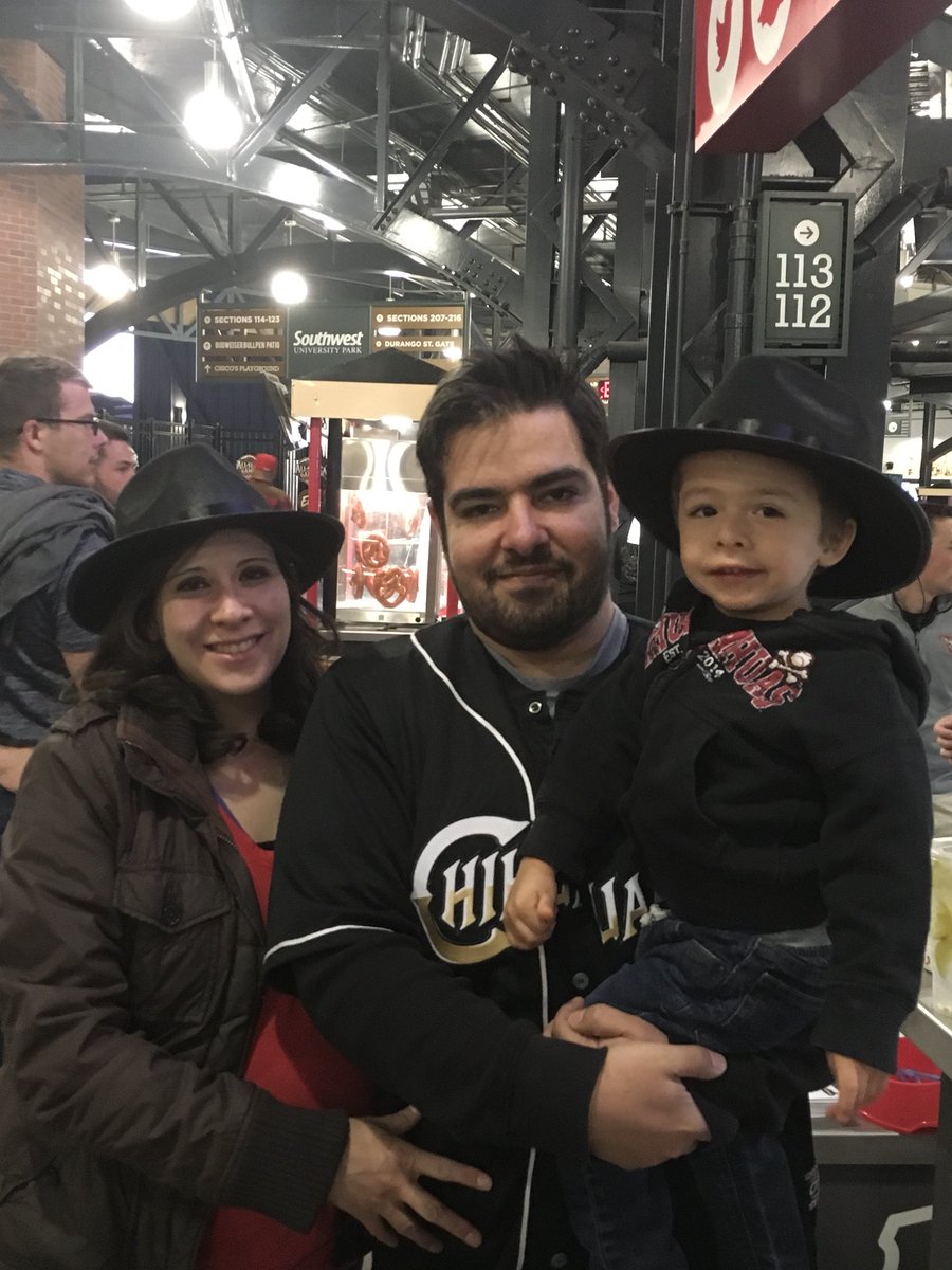 epcsocialsquare's tweet photo. All love on Michael Jackson Night ❤️⚾️🕺🏼 
#EPChihuahuas #MichaelJacksonNight https://t.co/jB4o2Qto9O