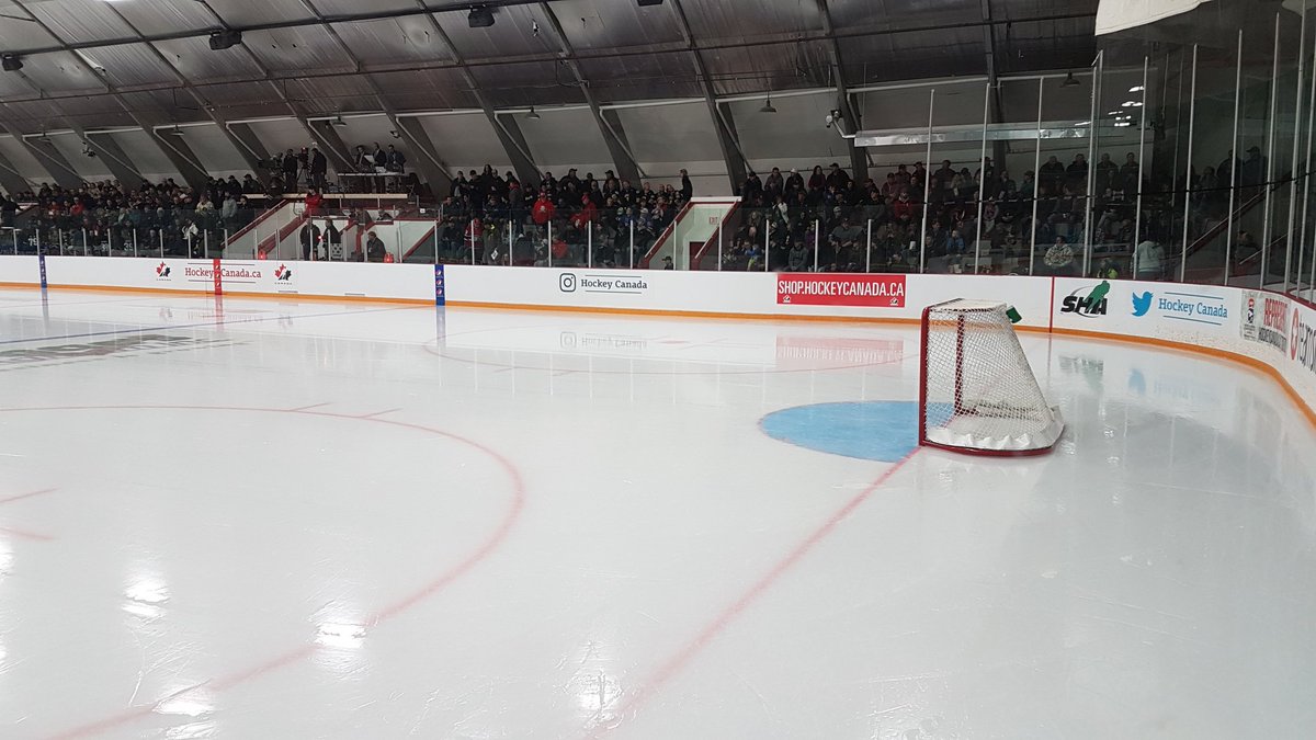 allancup2018's tweet photo. Moments away from puck drop in Rosetown for the #allancup2018 Final! HERE. WE. GO! https://t.co/upgSIuy8Vl