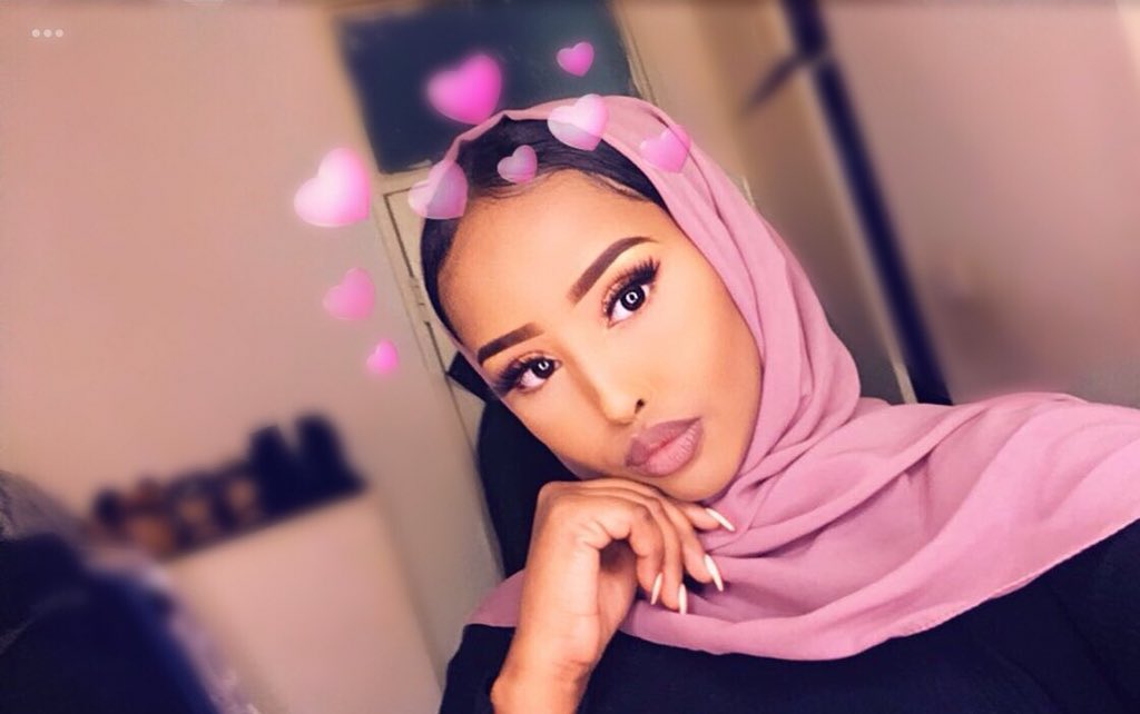 hxnsax's tweet photo. Pretty in pink 🌸 https://t.co/c3HcfG8mQk