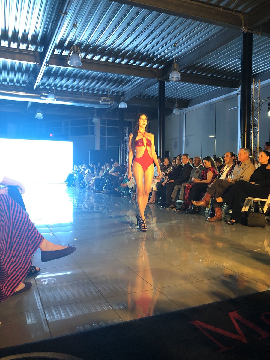 KellyAnneTV's tweet photo. Gorgeous in BABOR. #SwimandCruise #MercedesBenzofElPaso #BazaarModels https://t.co/cZ3wgcs9u3
