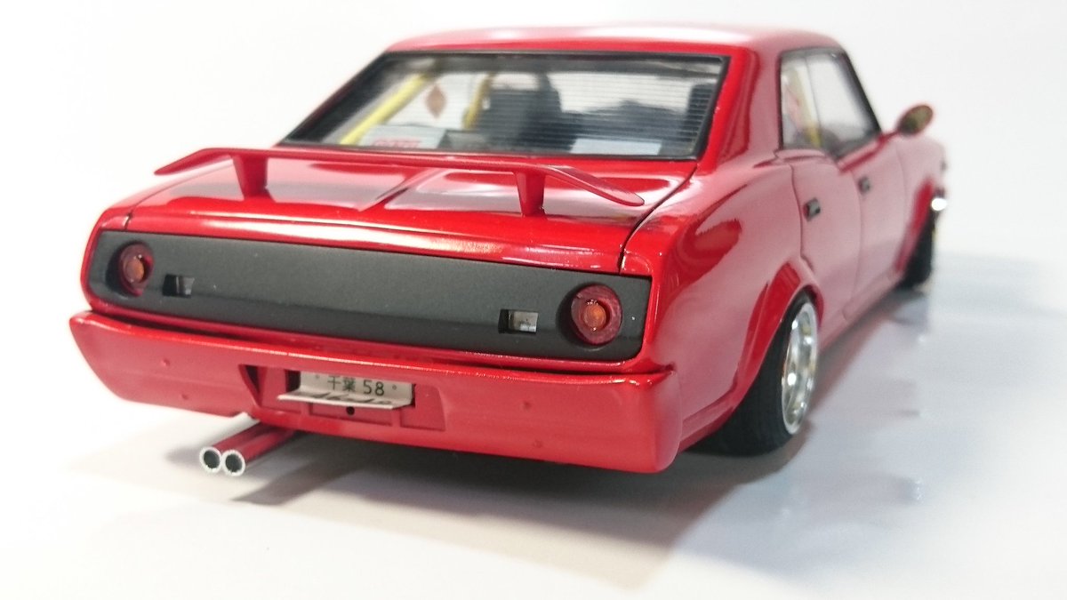 O Xrhsths Yos Sto Twitter レッドの330は グラチャン ベース グリルをくり貫きつり目ライトにローレルグリルを装着 鉄板溶接風オーバーフェンダーを自作 ロールバー装着 その他はキットのカスタムパーツです アオシマ 模型 プラモデル カーモデル 330