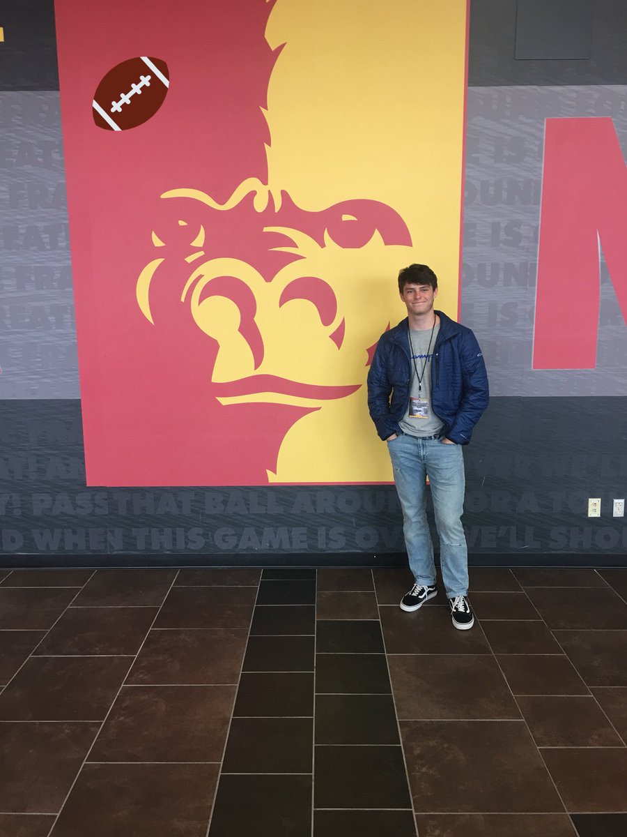 tydixon0's tweet photo. Some football always makes for a good day #PSUGorillas https://t.co/eix44uL1Oa