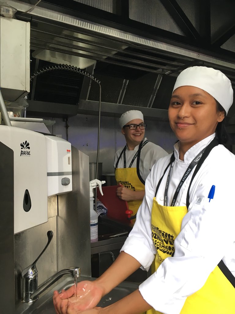OzHarvestSA's tweet photo. Our #Nourish students are getting fantastic work experience in the kitchen of @TastingAus today! @OzHarvest https://t.co/SAIiYYKkEc