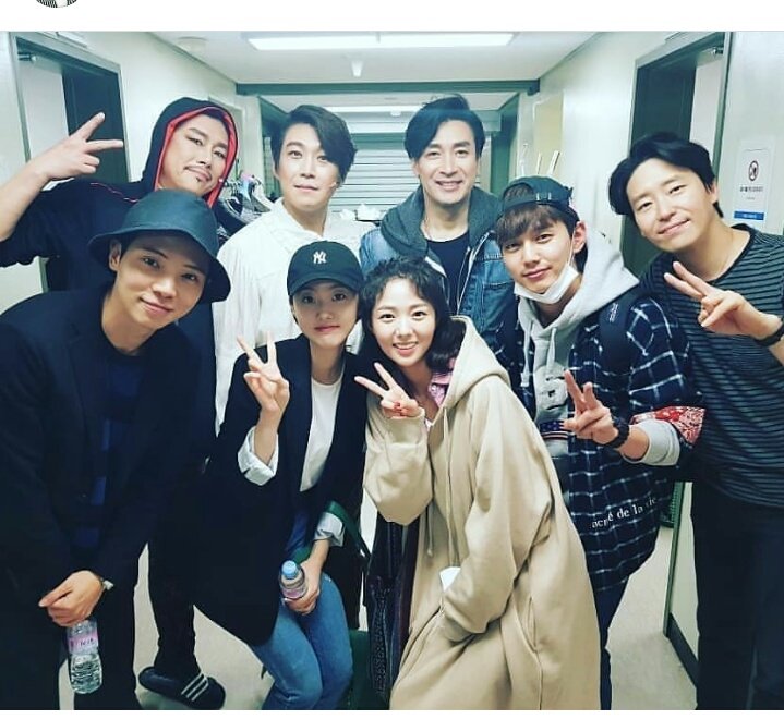 Mhellow1999's tweet photo. Team INAR 😍☺ i miss them and #ChaeYoo 😻❤ #imnotarobot © https://t.co/y4dec3027Z