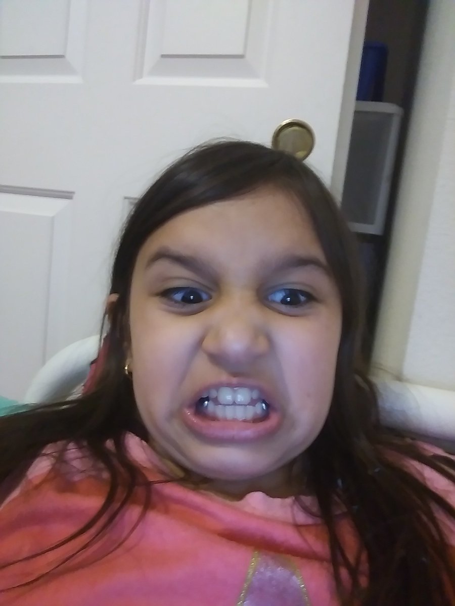 Misszuha4's tweet image. Taking a nice picture versus trying too hard to take a nice picture. lololololol👅👅👅👅👅