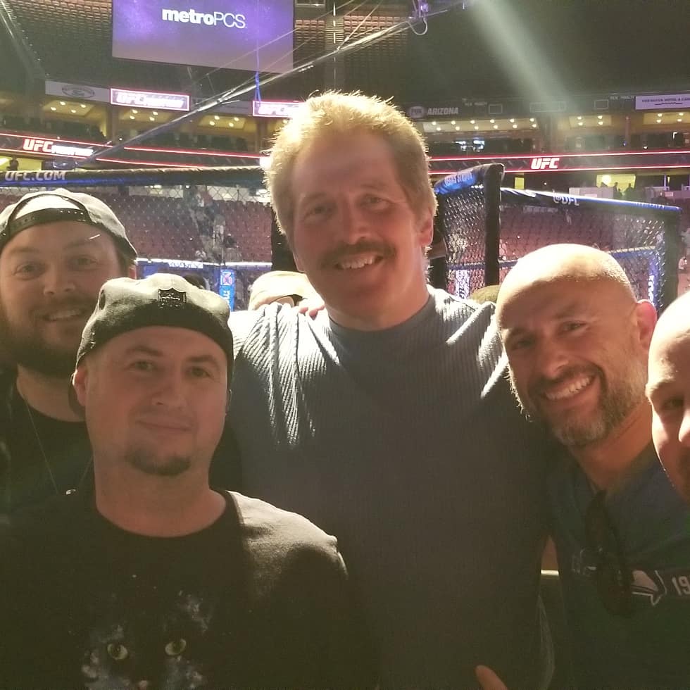wormdc's tweet photo. #UFCGlendale #MMA #livingledgends #donfry #danseveren @DonFryeFighter @danbeastsevern met two of the legends tonight, with my best buds.... what a night making memories while remembering other ones https://t.co/57iG6rdd6l