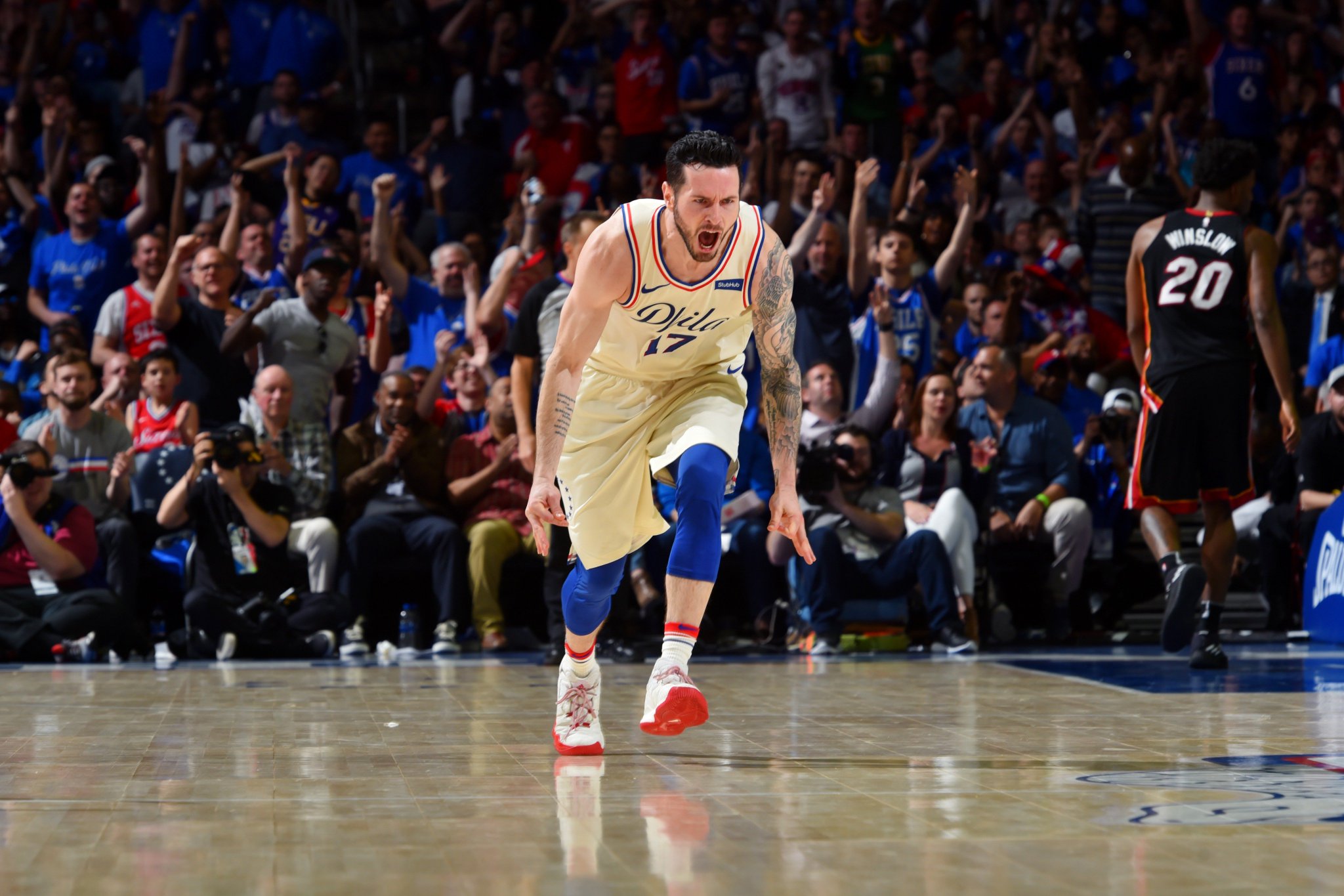 DayujRsVMAEShjB.jpg:large