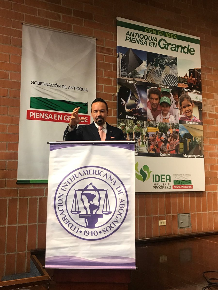 InclanRube's tweet photo. #SoyBIA agradecido con la vida, mención de honor en Medellín Colombia, para nuestro libro, mil gracias 🙏🏻🙏🏻🙏🏻 #orgullosamenteBIA https://t.co/I29auwtk4u