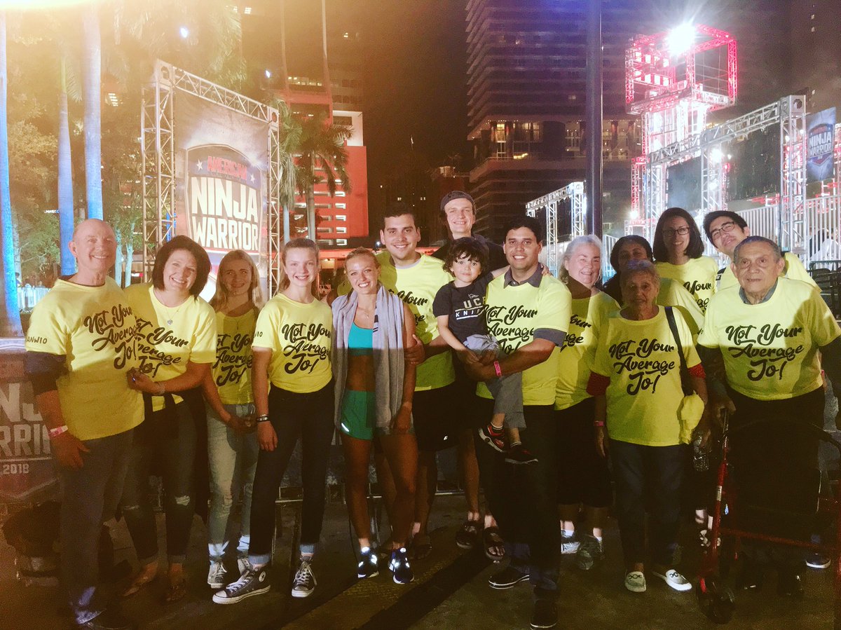 ninjahaleijo's tweet image. Another INCREDIBLE night with @ninjawarrior. So blessed to have the support and love that I do! ❤️What a fun night 🔥🔥🔥 #notyouraveragejo