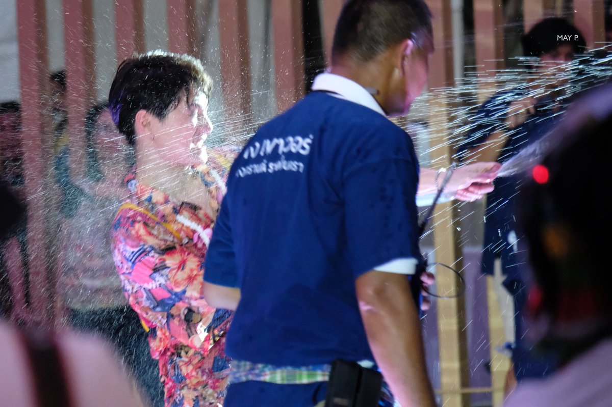 mayp_photo's tweet photo. |2018.04.14| ต้องสายยางเลยยย เด็กน้อยเต็มที่!!!!

#SongKranRangNamNakara2018 
#KristPerawat 
#พลทหารของก้อน
#ยยขคพ #ยูยู่ของคุณพี https://t.co/W77CrLJyCB
