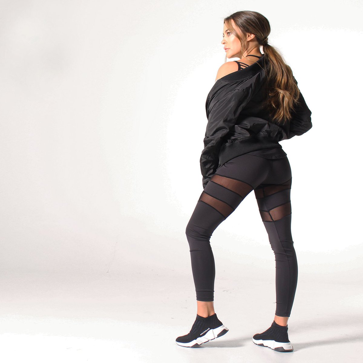 Never look back. You will never find your future behind you♥️💃🏼 Hands up if your excited for our exclusive discount on all of our new items🙌🏻🔥🍑 Use code exclusive30 to get 30% OFF when you checkout💋