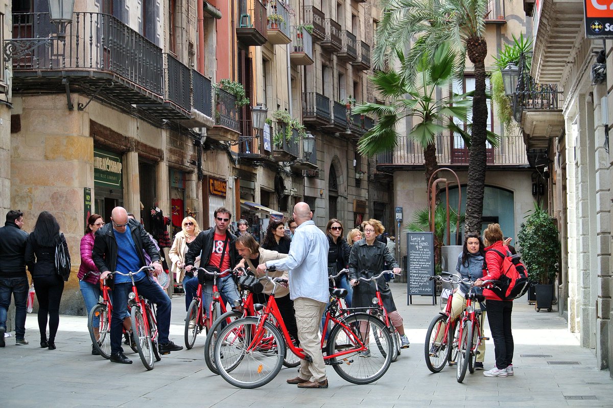 Barcelona aims to give the streets back to their residents by creating super-blocks. The city aims to free up nearly 60% of streets currently used by cars and turn them into “citizen spaces” for leisure, culture, community and greening purposes. #healthystreets