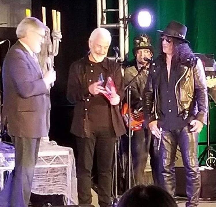 All About Slash tweet media