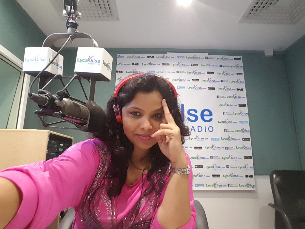 RJAshwini22's tweet image. #Fullonmastishow #Examhall #Shortforms #Bollywood #DedicationRequests #callstudio @RJAshwini22 @DilSeRadio from 10am to 12pm