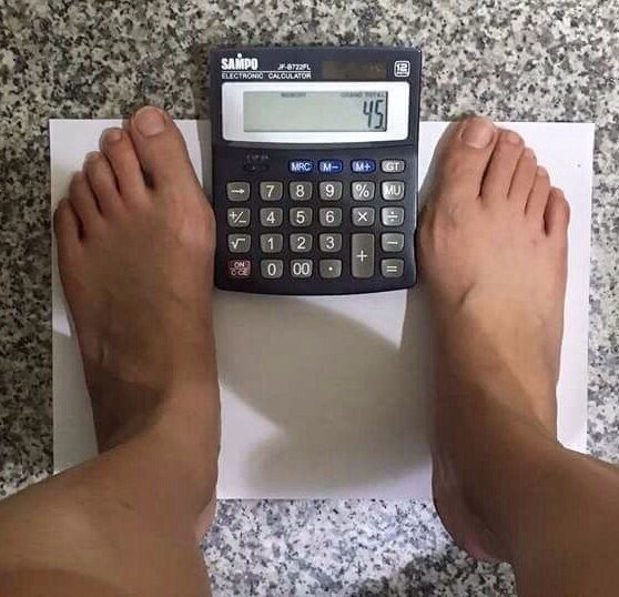 Jonhlockisreal's tweet image. -чувак, сколько ты весишь??
Я: