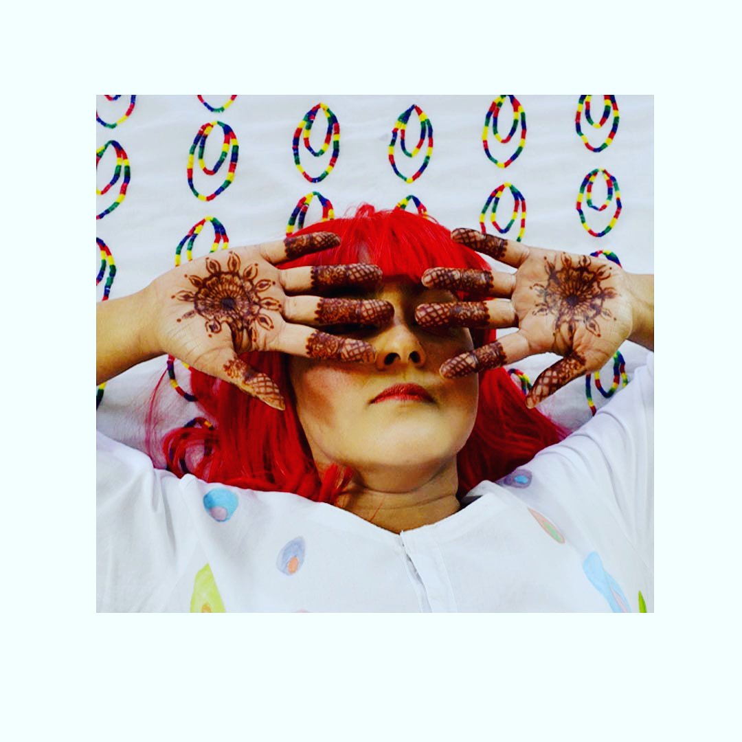 MehrajArts's tweet photo. Some more Photoshoot shots getting good at my #photoshop #touchingup skills.
#Scarf @klassykitsch
#Concept @Sba_Shaikh
#textilesart #femaleartist #diversity #bem #Heritage #photography #Japan #Art @WFculture19 #mehndi #crossculture https://t.co/peNCEc7DRz