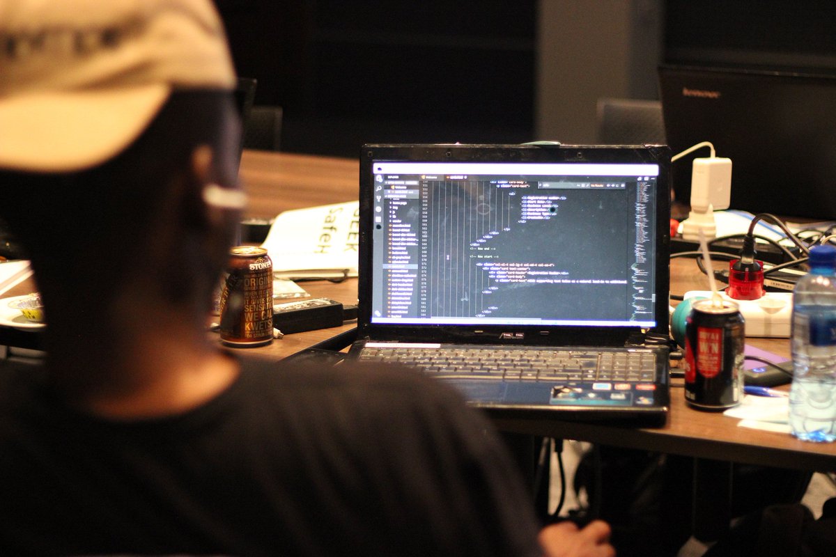 BCXworld's tweet image. After a long sleepless night the @Geekulcha is preparing for presentations and judging later today. Check out the hashtag #SafeHack for updates.