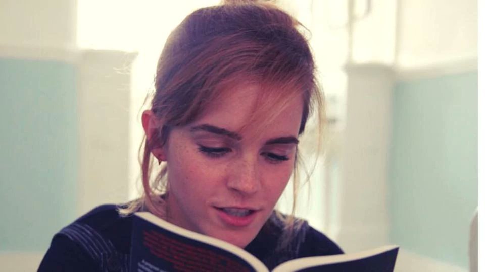 Happy birthday 10 reasons why she is the girl of your dreams
 