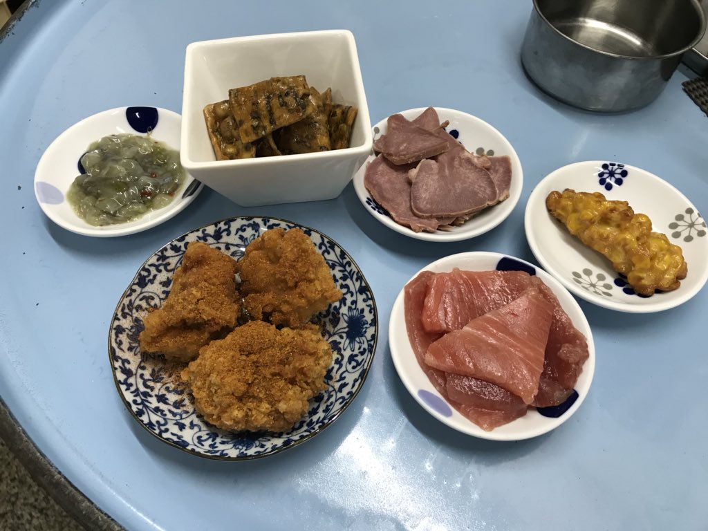 ドラム缶 蒲田店 立ち飲み居酒屋 こんにちわ 本日日曜日も12時より絶賛ドラっしゃいませな蒲田店です 本日のオススメ品ご紹介します 数量限定マグロ刺し300円 とうもろこし揚げ100円 お取り寄せかりんとう150円 スモークタン0円 たこわさ150円 ドラム缶 蒲田店 立ち飲み居酒屋 こんにちわ 本日日曜日も12時より絶賛ドラっしゃいませな蒲田店です 本日のオススメ品ご紹介します 数量限定マグロ刺し300円 とうもろこし揚げ100円 お取り寄せかりんとう150円 スモークタン0円 たこわさ150円