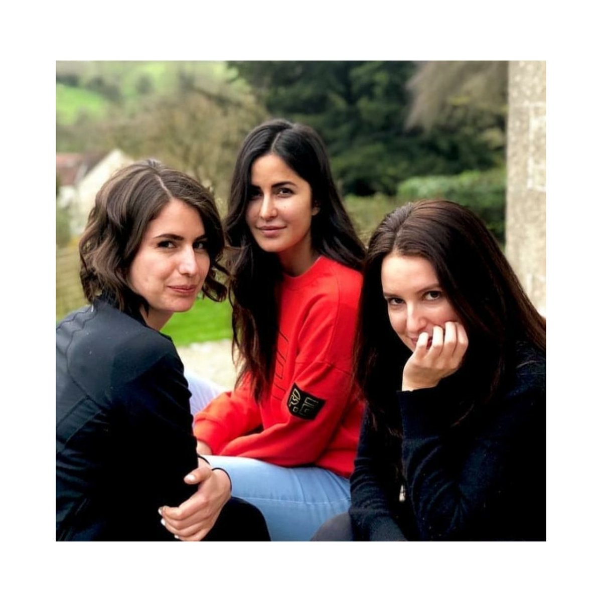 spree_world's tweet photo. @katrinakaif Posted this cute pictures of siblings by saying #siblinggoals 
#SEW #SEW2018 #SpreeEntertainmentWorld #sundayfunday #sundayvibes #katrinakaif #siblings https://t.co/LY3lM1e7Vl