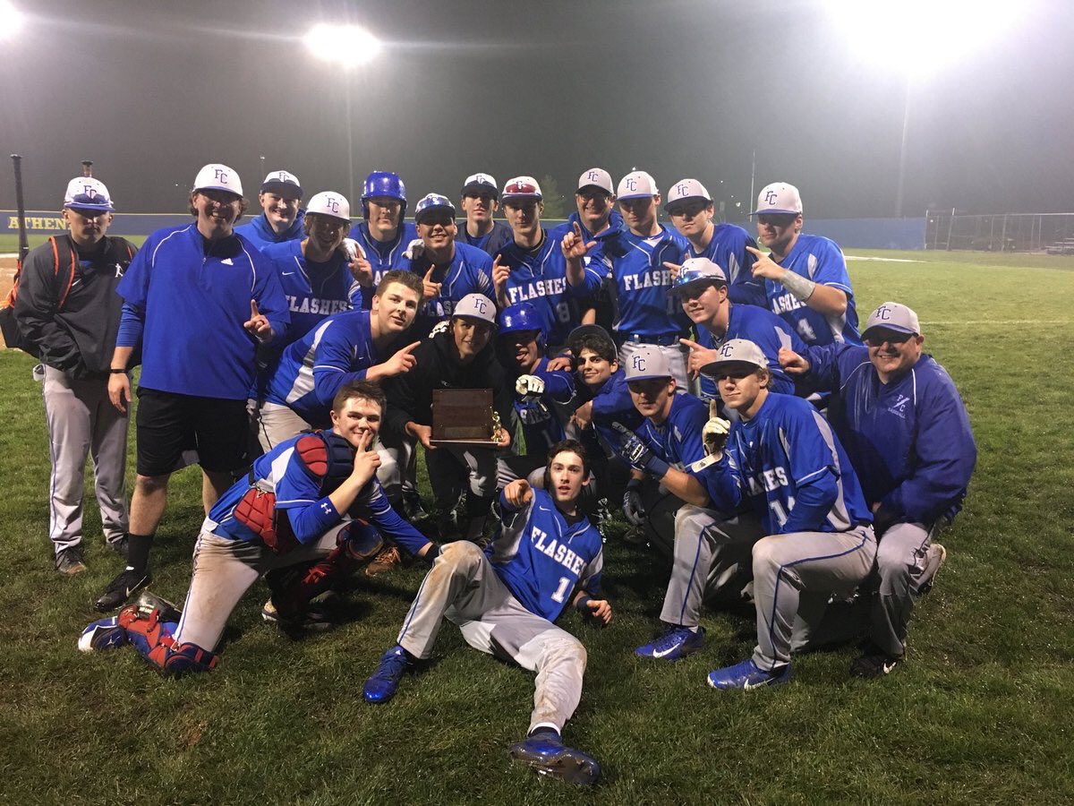 KameronLeach23's tweet photo. Tonight I pitched complete game, 1 hit, 0 ER, 6 Ks and we got a championship dub. So proud to call these guys my brothers https://t.co/8TpYSHKKjs