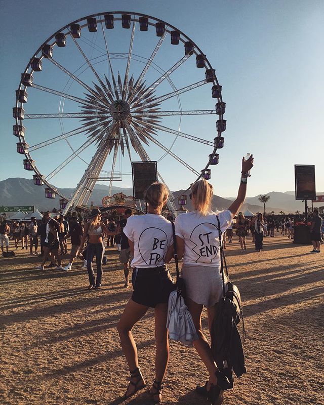 good vibes <a href="/coachella/">Coachella</a> // #festivalstyle #simplyeffortless ift.tt/2qxBaLY