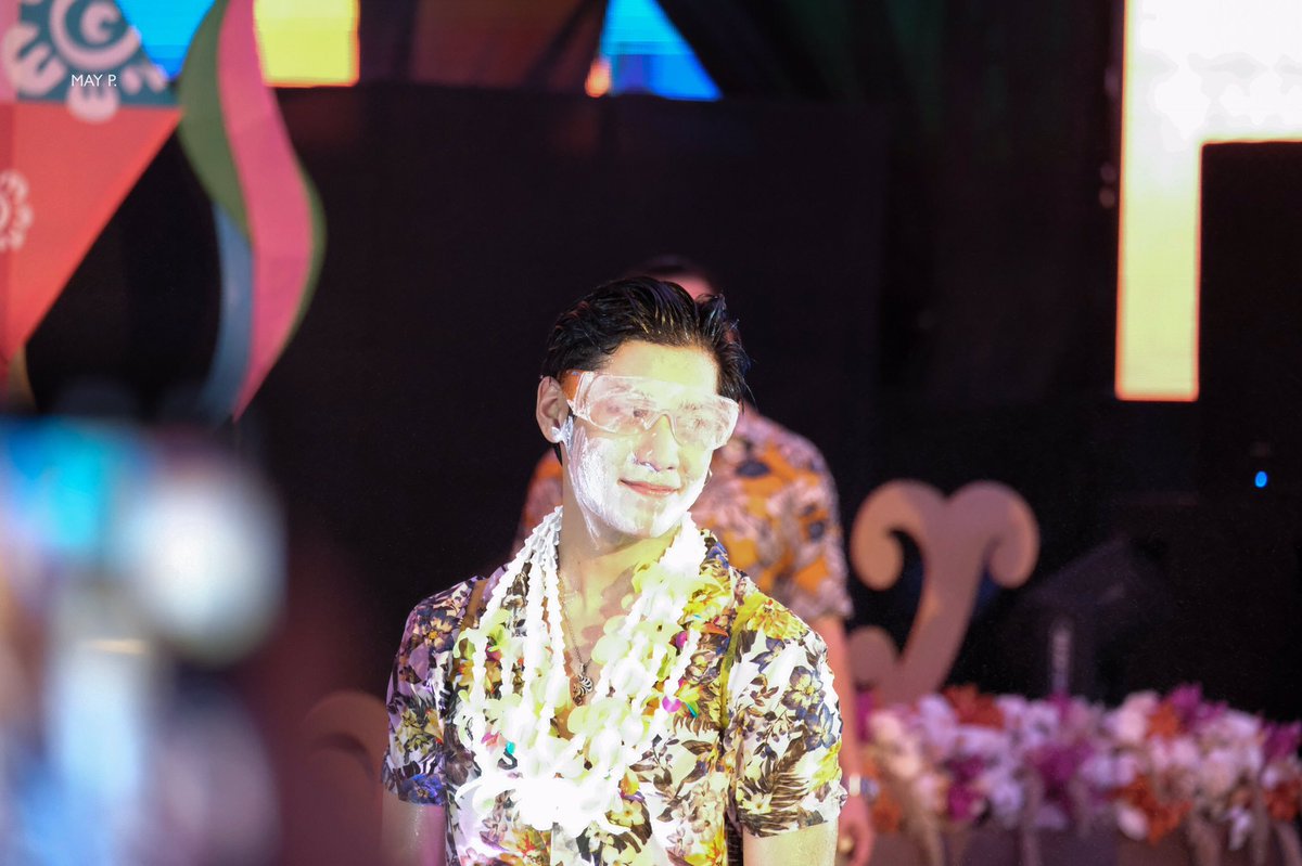 mayp_photo's tweet photo. |2018.04.14| วันนี้พี่สิงขาวจังงงง 🤭

#SongkranRangnamNakara2018
#SingtoPrachaya #สมุนจ้าวป่า https://t.co/UsdM76u3xk