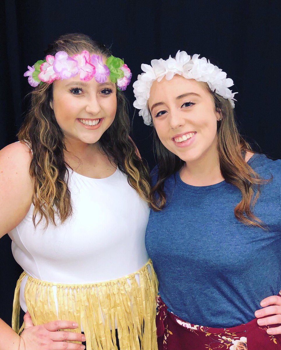 emily_anne016's tweet photo. MAKE WAY! MAKE WAY!
Moana restored the heart of Tefiti and Delta Theta KILLED Spring Sing 2018!
SO PROUD to be apart of this organization& it’s official~ I have the BEST sistas!🌺🌊
#springsing2018 @DBUDeltaTheta https://t.co/2THW2uAoll