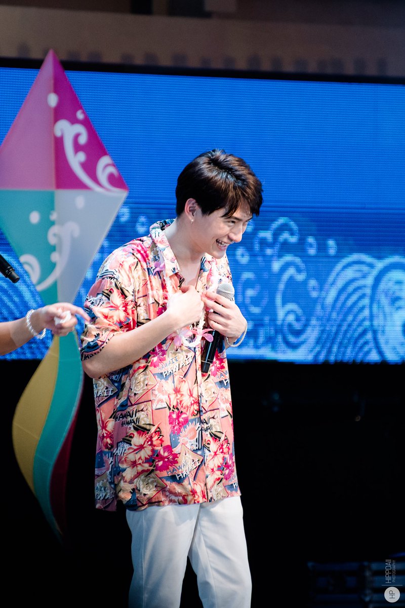 hippdaii's tweet photo. มีคนน่ารักอยู่ตรงเน้ ❣️
@kristtps @krist_est 
#KristPerawat #ยยขคพ 
#SongkranRangnamNakara https://t.co/lw7oKhGvYP