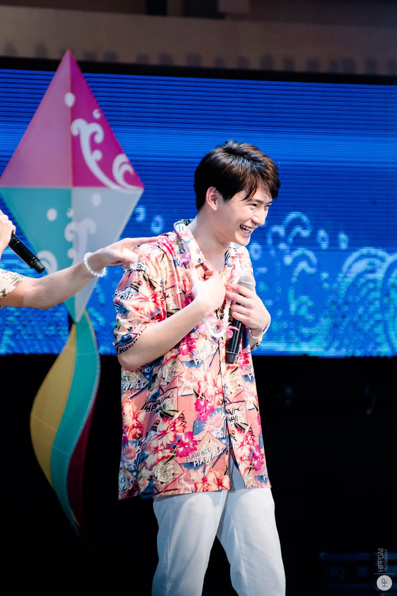 hippdaii's tweet photo. มีคนน่ารักอยู่ตรงเน้ ❣️
@kristtps @krist_est 
#KristPerawat #ยยขคพ 
#SongkranRangnamNakara https://t.co/lw7oKhGvYP