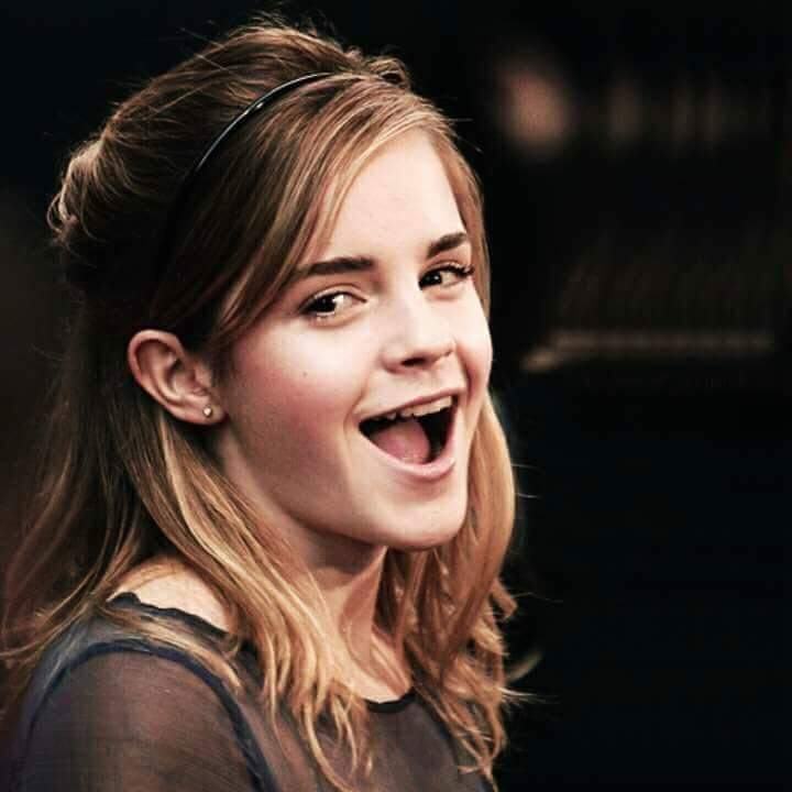  Happy birthday to Emma Watson (Hermione granger) make your like more interesting by your brother 