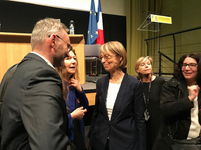 ActuaLitte's tweet photo. Loi #FakeNews : quand le ministère de la Culture vous raconte des histoires https://t.co/SLX34DT3Ly
@MinistereCC @abf_info @CharteAuteurs @comSGDL @Samanthabailly @fourmeux @SavoirsCom1 @maisonpoesie1 @Calimaq @fandoetlis #scelfcontrol #bibliothèque #heureduconte https://t.co/N4TT223Bjk