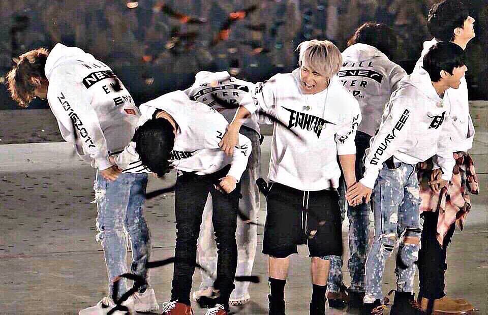 sigeeeeeee_love's tweet photo. なんか今回のツアーでさ、すばるのパートの所で一瞬でもいいからペンライトの色を会場にいるみなさんで赤色にできたらいいのになぁとか考えちゃう

それか他のメンバーが歌うんだろうけど、みんなで声出して歌ったりしたいなって https://t.co/oFrOx6hchB