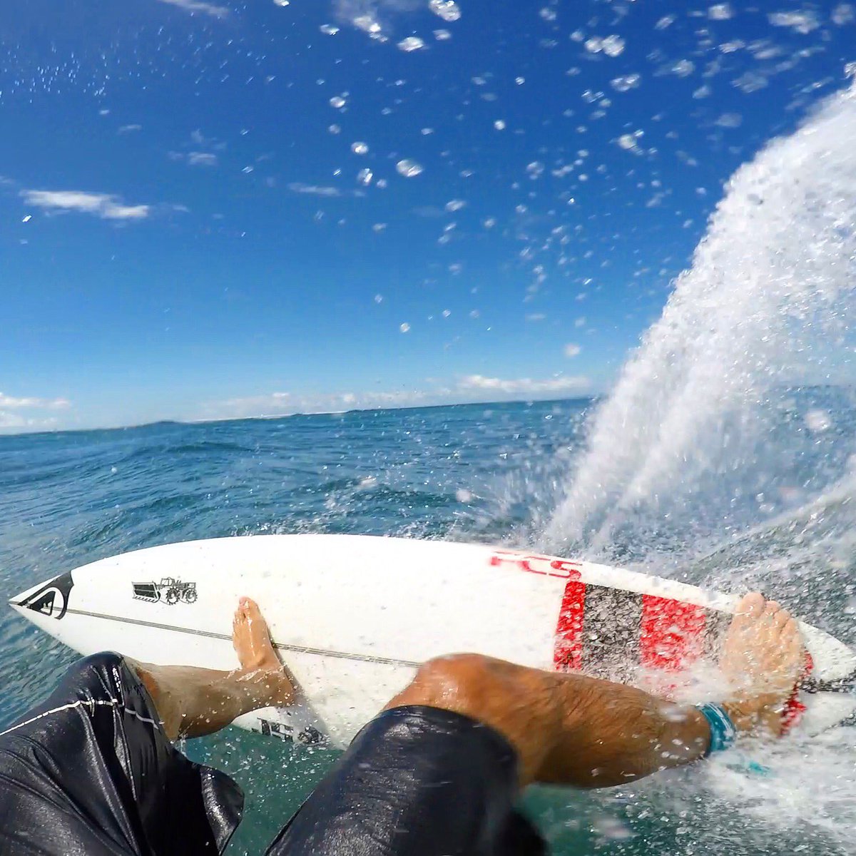 floresjeremy's tweet photo. Playing with some different angles. @JSindustries #Monsta8 feeling like ya can push 100% 🍒🌴☀️ #Tahiti https://t.co/dP1s3gOvWR