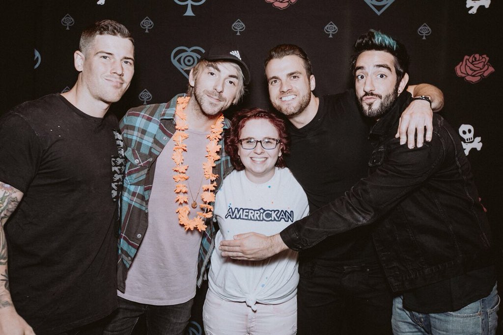 UnbrokenJuliet's tweet photo. I'll never be able to thank you guys enough for pulling me through the most difficult times in my life the past 11 years. I love you.🖤@AllTimeLow @AlexAllTimeLow @riandawson @iamamerrickan @zackalltimelow @JackAllTimeLow #HustlerMeetAndGreet #ATLGoodTimes #YoungRenegadesTour https://t.co/dEPPBn9Mvj