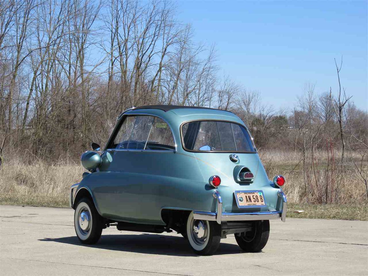 ClassicCars_com's tweet photo. #FunkyFind - 1958 BMW Isetta: https://t.co/MZytXaLHka
#classiccarsdotcom #driveyourdream #forsale #BMWIsetta #1950s #BMW https://t.co/DTSrxHjHBP