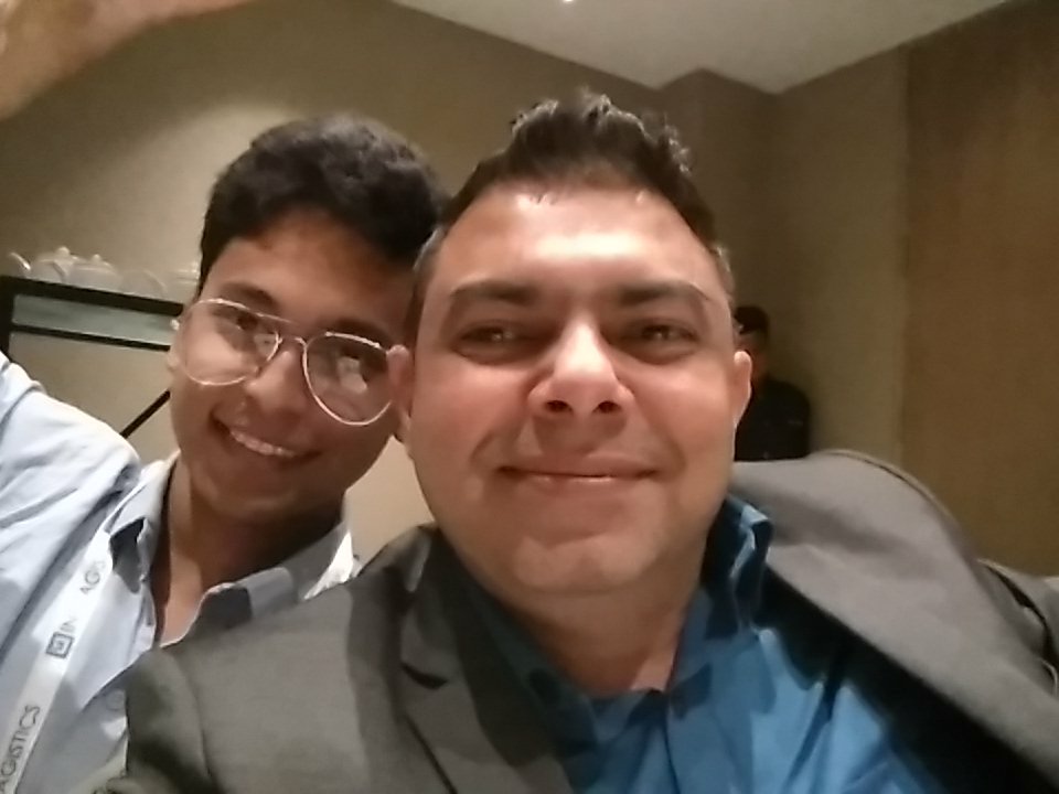 refreshingidea's tweet image. with @technosimon @CsharpCorner #CsharpCon18 @mcbeniwal #CutiePie
