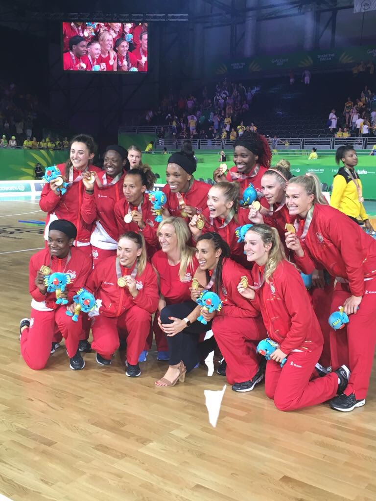 traceynev's tweet image. A dream come true, my ♥️, my passion 🏴󠁧󠁢󠁥󠁮󠁧󠁿 my heart . Someone’s given me the 12 most beautiful red roses #webelieved 🥇
