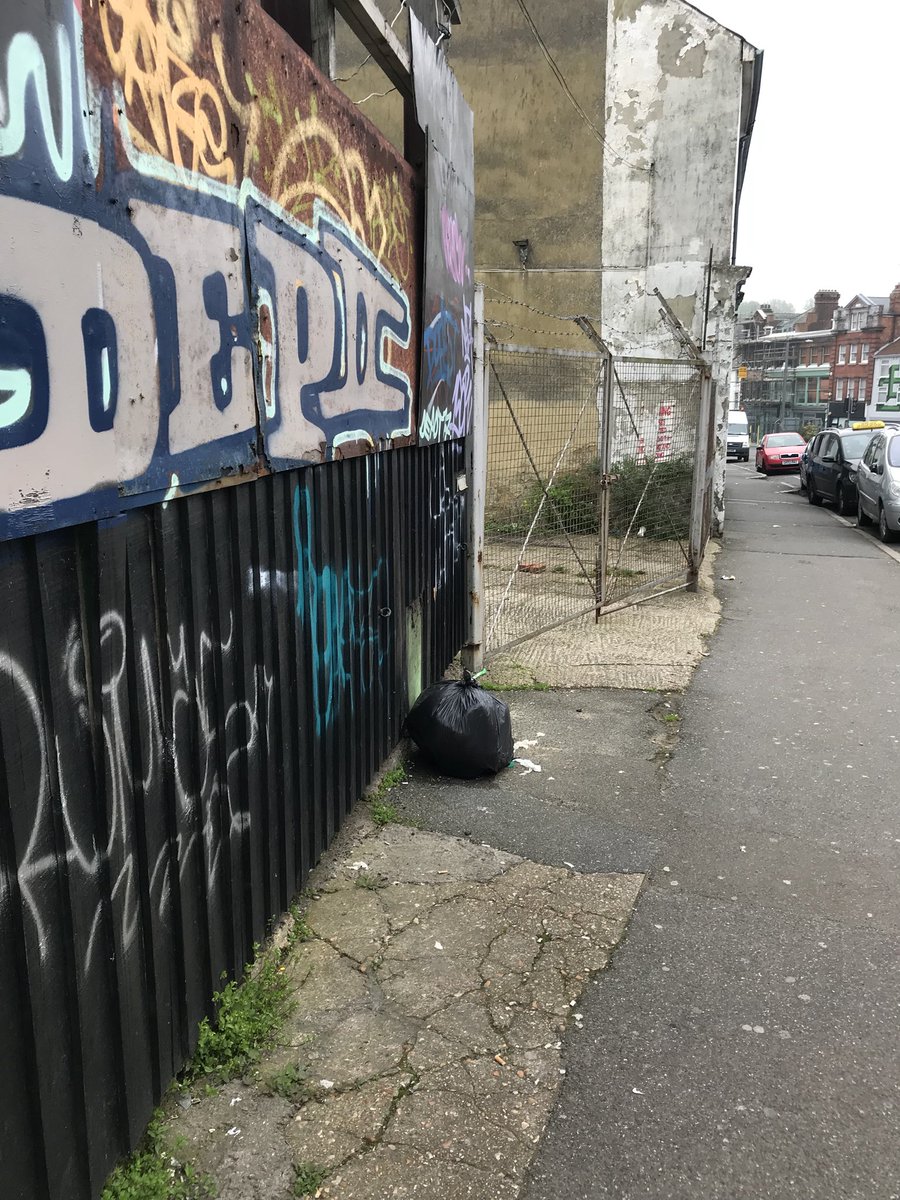 TidyKeeping's tweet image. Residents Rubbish. Tontine St. Old High St. Sunday April 15th. 06.00. Not a collection day! And so it continues. @fstoneherald @fstonehythedc @Kent_Online #folkestone #Flytipping