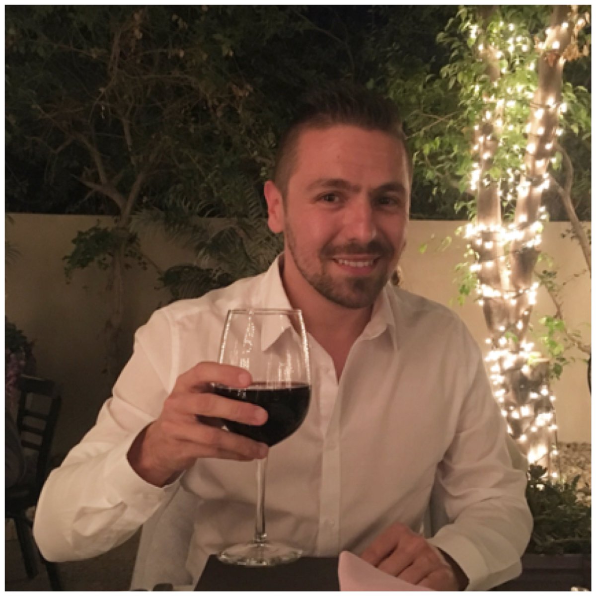 LudoGarnier's tweet photo. Have a good night 😘😘😘 #havegoodnight #havefun #drinkwine #redwine #lavenderbistro #laquinta #PalmDesert #california #usa #expatlife #palmsprings #night #haveagoodone #restaurant https://t.co/ZTTcBjsJUE