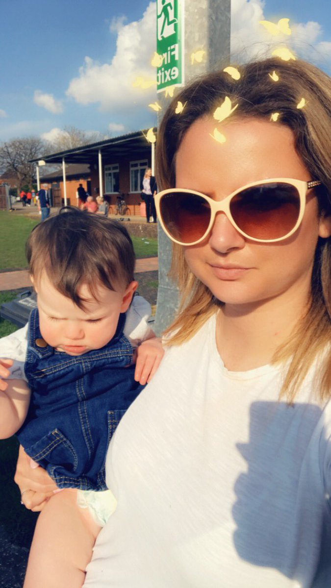 fdavi89's tweet photo. That weather yesterday 😍😍 nice day watching @HartleyFC with my 2 babies and @PatrickCox009 💛💛 https://t.co/r8IrW3fOXk