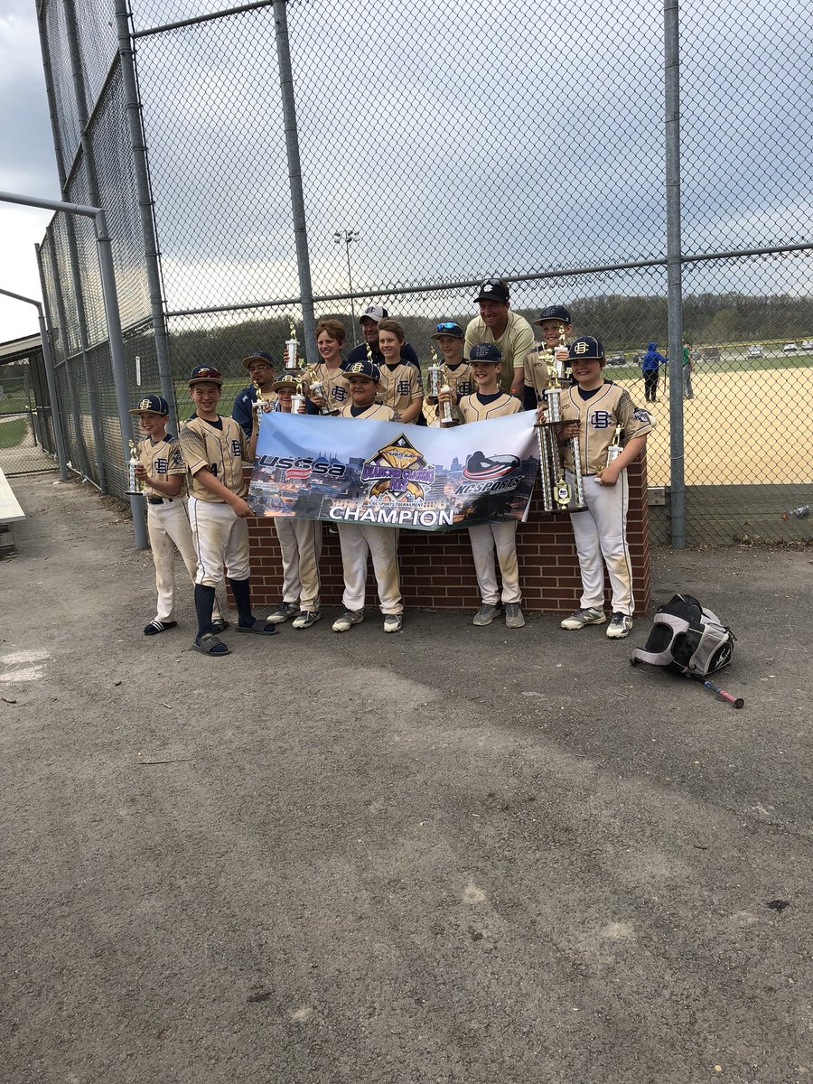 KCSPORTS's tweet photo. Congratulations to the champions in the 11u Major division- Building Champions! #playUSSA #KCSportsDiamondClassicNIT @USSSA https://t.co/K8sIDQTgBt