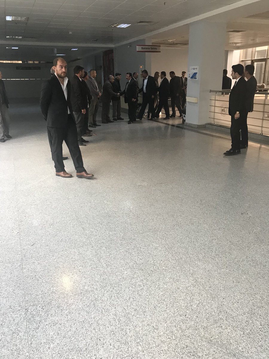EAsireti's tweet photo. Milletvekili A adayımız Aşiret Reisimiz @MEHMETSALHZBEK1 bugün bölge ve araştırma hastanesinde trafik kazası geçiren yoğun bkmda olan #Gevdan Aşireti ileri gelenlerinden (Tahir Gevdanı Ailesine geçmiş olsun ziyaretinde bulundu. Hastaya Rabbim şifa versin. @tcbestepe @RT_Erdogan https://t.co/q2DIIjpOdh
