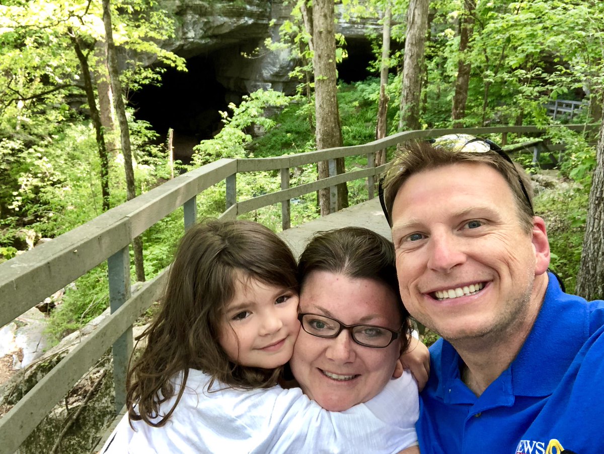 BlameBrianSmith's tweet photo. Children spell love T-I-M-E.
#CornbreadFestival
#RussellCave https://t.co/2iGIa1jLHS