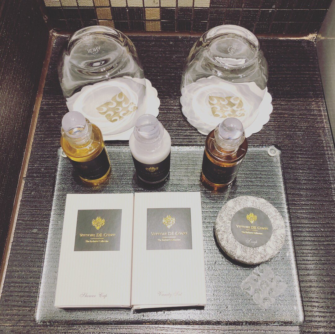 ZettingTravel's tweet photo. We've #Zetted to #Budapest and just checked in a @ContiBudapest! It's a lovely hotel right in the middle of Budapest with classic and modern touches. Have you been to Budapest before? If so, tell us your favorite thing about this bustling city!
#Zetting #ZettingTravel #Budapest https://t.co/2foc1HBCMZ
