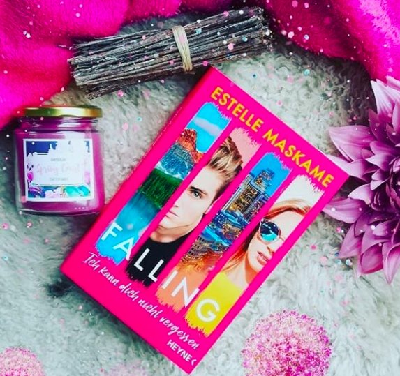 LovinBooks4ever's tweet photo. Blogtour Falling Tag 1 https://t.co/VYDXGtUY3c https://t.co/dL4m2OFy2R